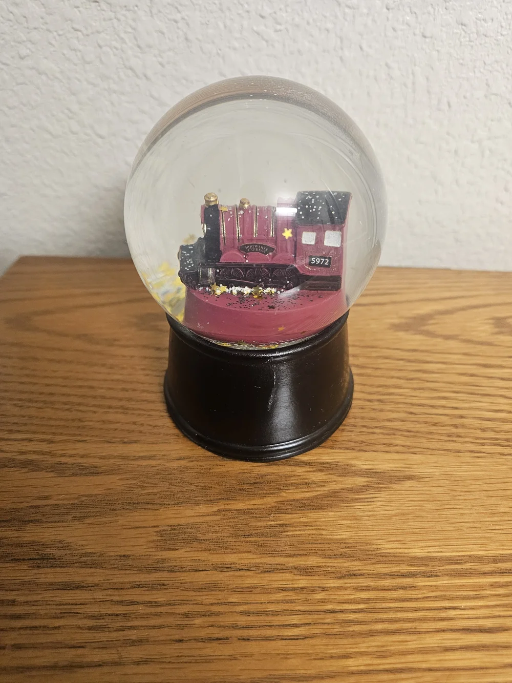 Harry Potter Hogwarts Express Snow Globe | Silver Buffalo | 2021 Warner Bros.